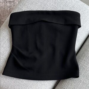 *NEVER WORN* Aritzia Babaton Black Strapless Top